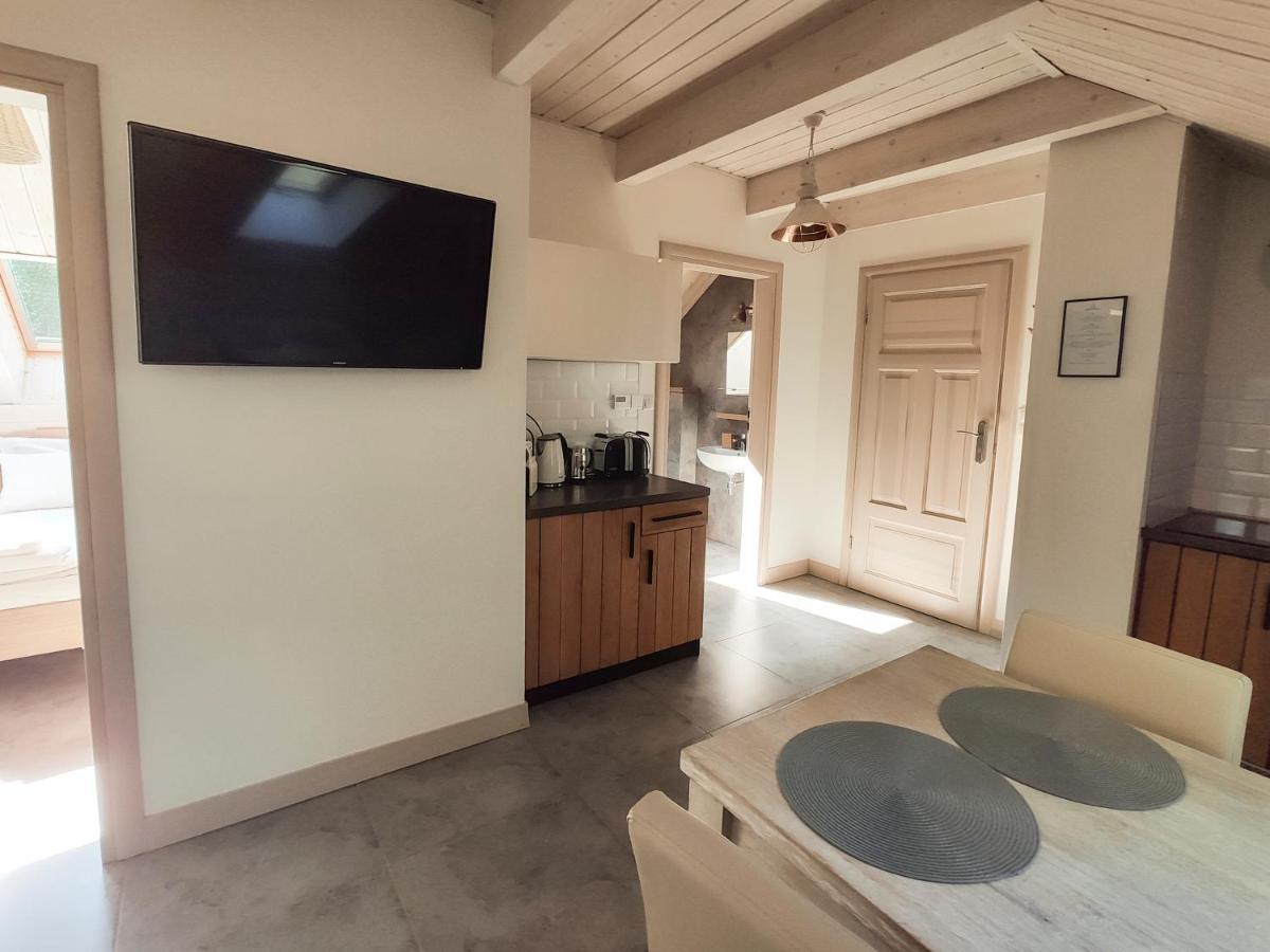 Mazursko - Komfortowe Apartamenty Nad Jeziorem, Sauna, Kominki Na Parterze Кретовини Екстериор снимка