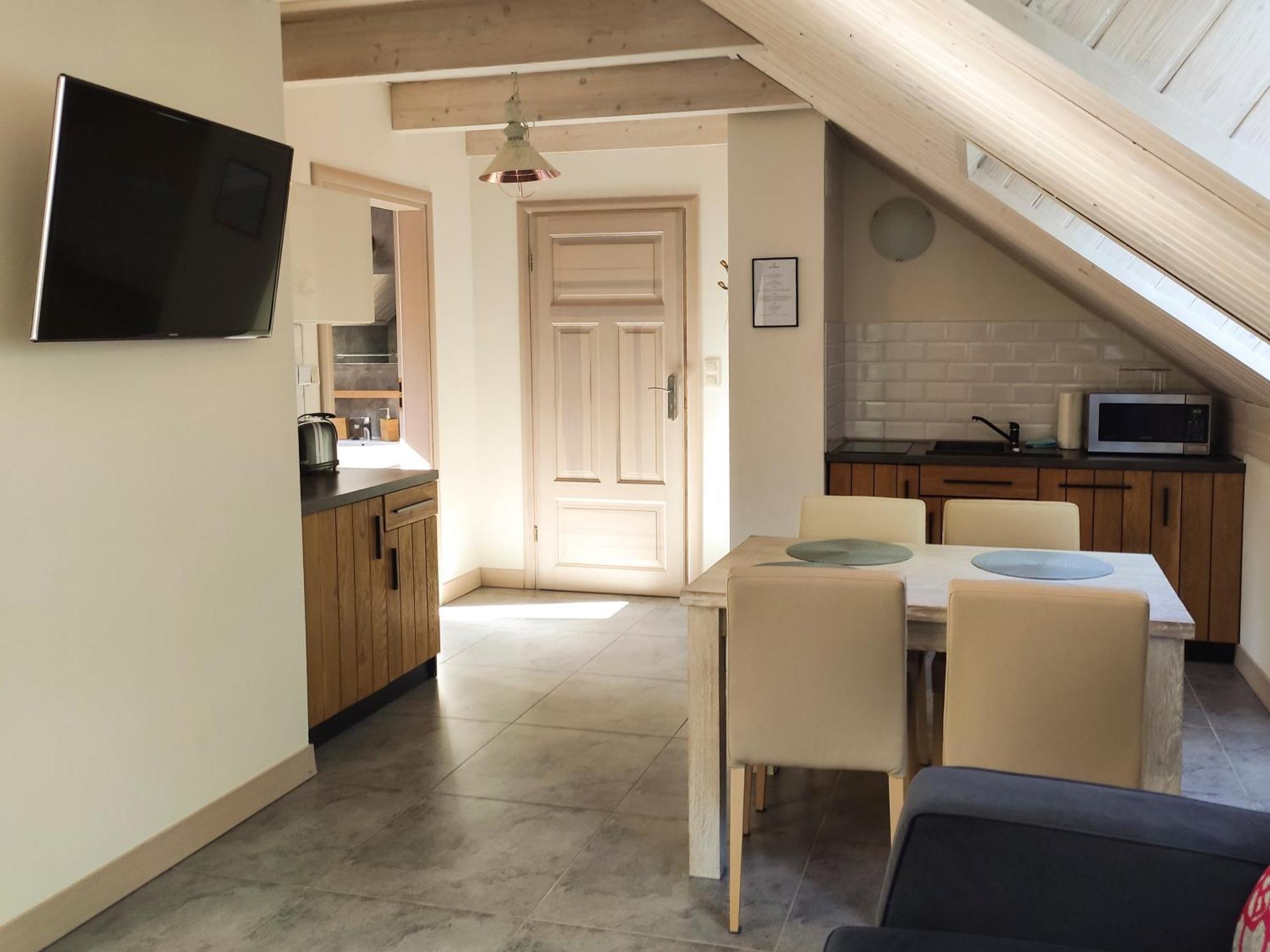 Mazursko - Komfortowe Apartamenty Nad Jeziorem, Sauna, Kominki Na Parterze Кретовини Стая снимка